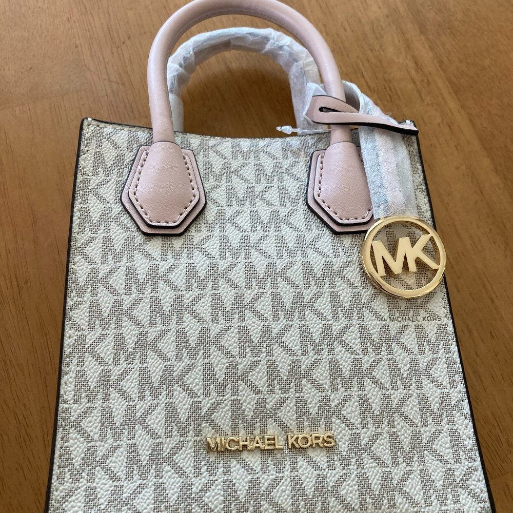 MICHAEL KORS Mercer Extra Small Crossbody Bag Blush